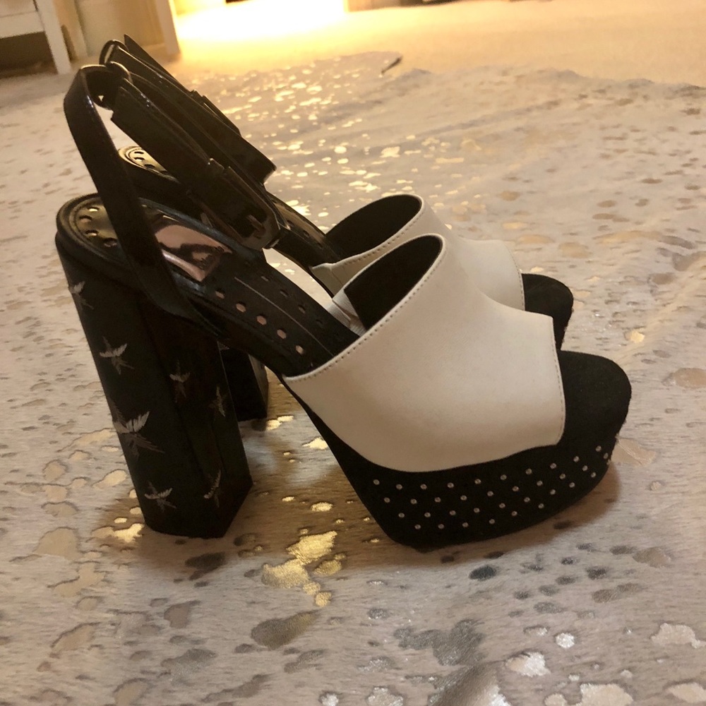 Dolce vita worn once